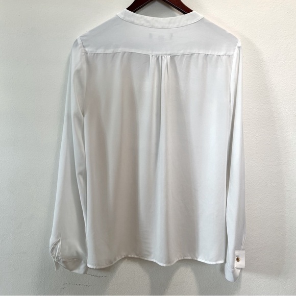 Banana Republic EUC Blouse - White w/Gold buttons - Picture 3 of 7